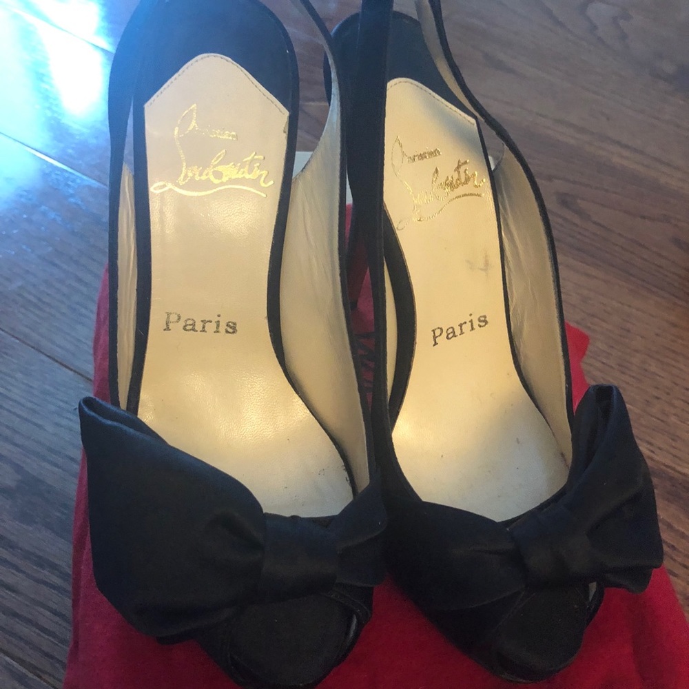 NIB Christian Louboutin Crepe Satin